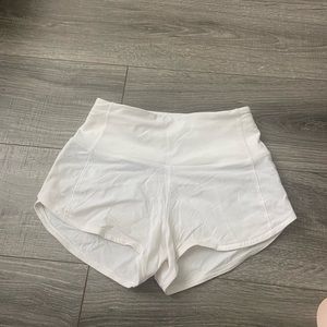 Lululemon high rise speed up shorts white size 0 2.5”